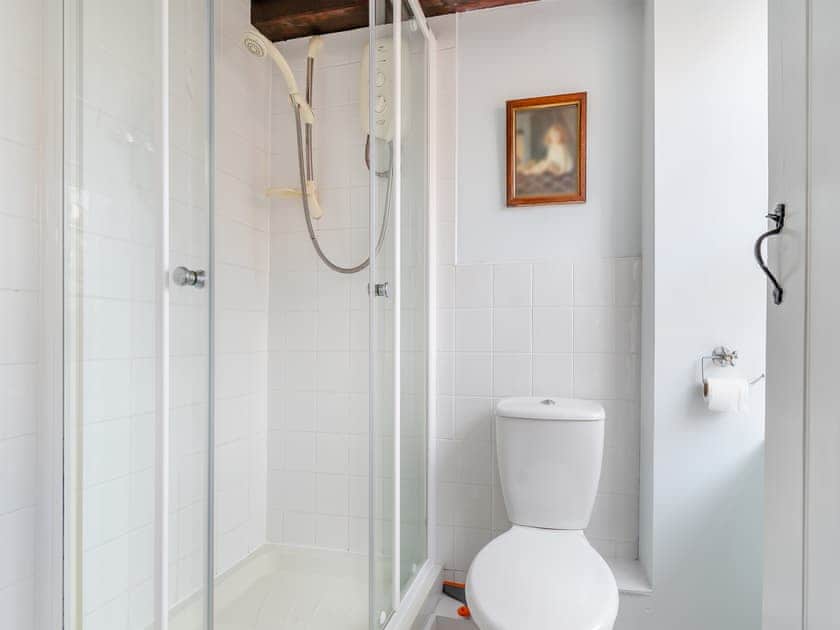 Bathroom | Withnail’s Hideaway - Fishermans Cottages, Whitby