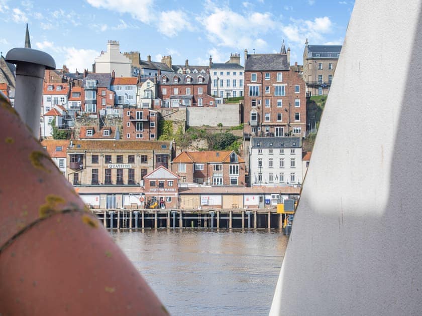 View | Withnail’s Hideaway - Fishermans Cottages, Whitby