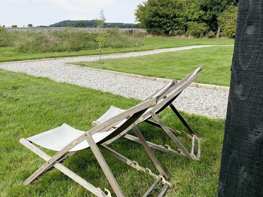 Outdoor area | Hare’s Retreat - Brosterfield Farm, Foolow, near Hope Valley