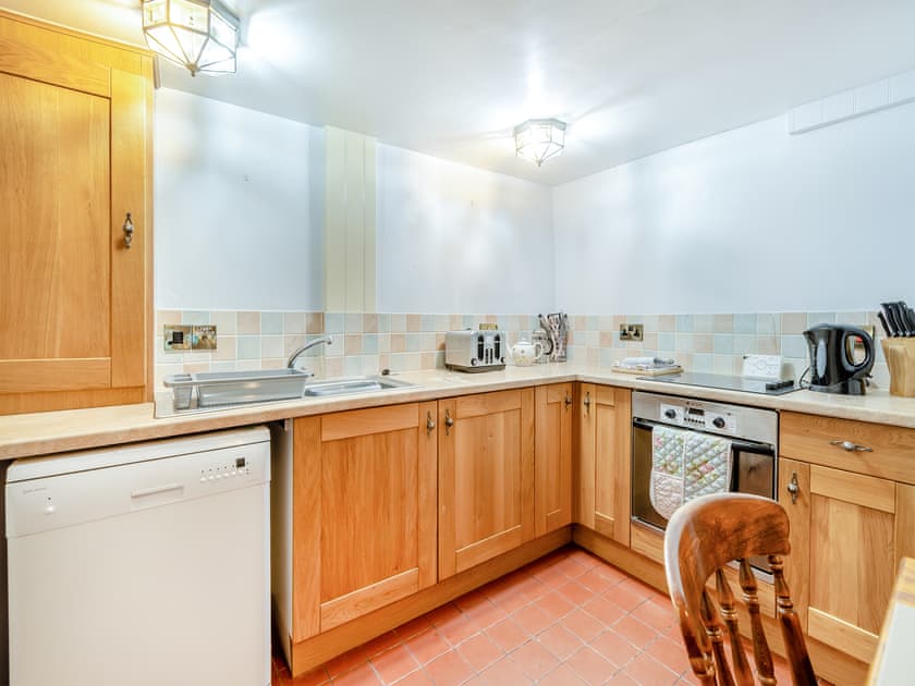 Kitchen/diner | Caedmon Cottage - Fishermans Cottages, Whitby