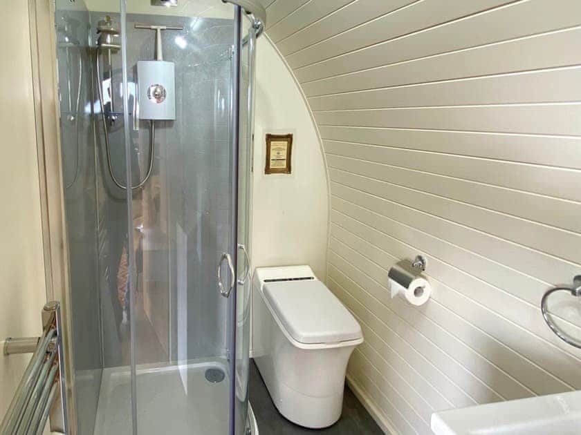 Shower room | Oak Tree Retreat, Dronfield