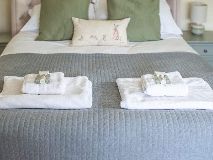 Double bedroom | Brosterfield Cottage - Brosterfield Farm, Foolow, near Hope Valley