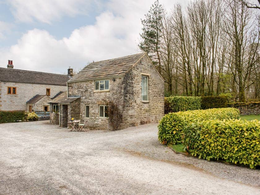 Setting | Brosterfield Cottage - Brosterfield Farm, Foolow, near Hope Valley