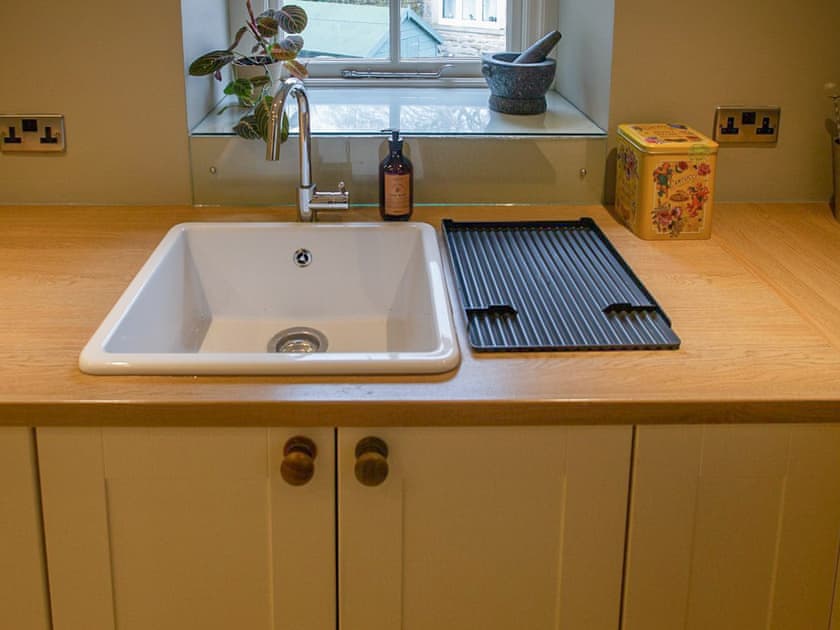Kitchen | Haddon Apartment - The Beeches Apartments, Baslow, near Bakewell