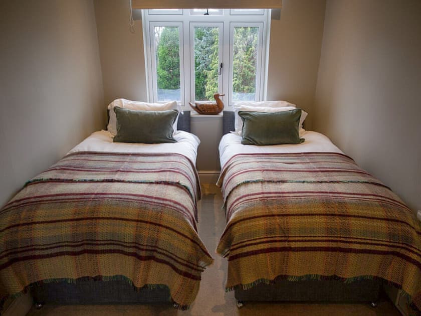 Twin bedroom | Haddon Apartment - The Beeches Apartments, Baslow, near Bakewell