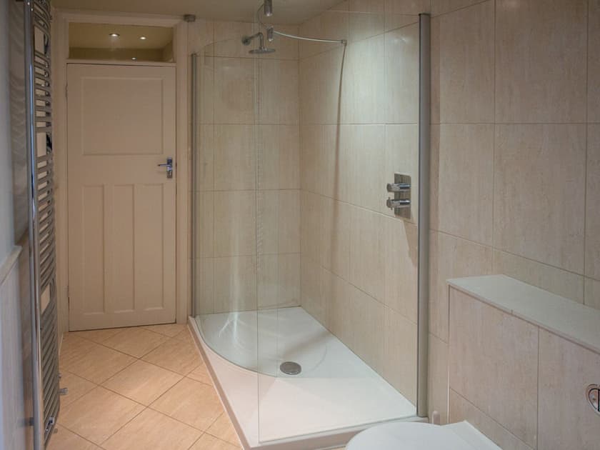 Shower room | Haddon Apartment - The Beeches Apartments, Baslow, near Bakewell