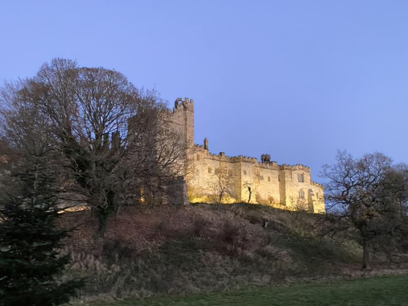 Surrounding area | Hardwick Apartment - The Beeches Apartments, Baslow, near Bakewell