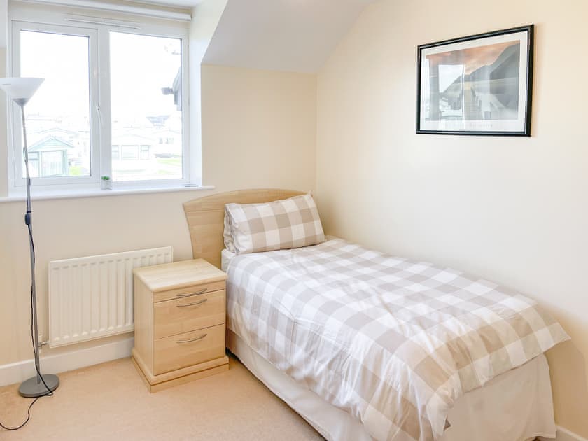  Second bedroom  | End Cliffe, Seahouses