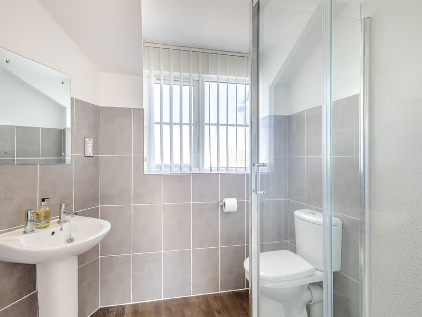 En-suite | Sandbanks, Bacton