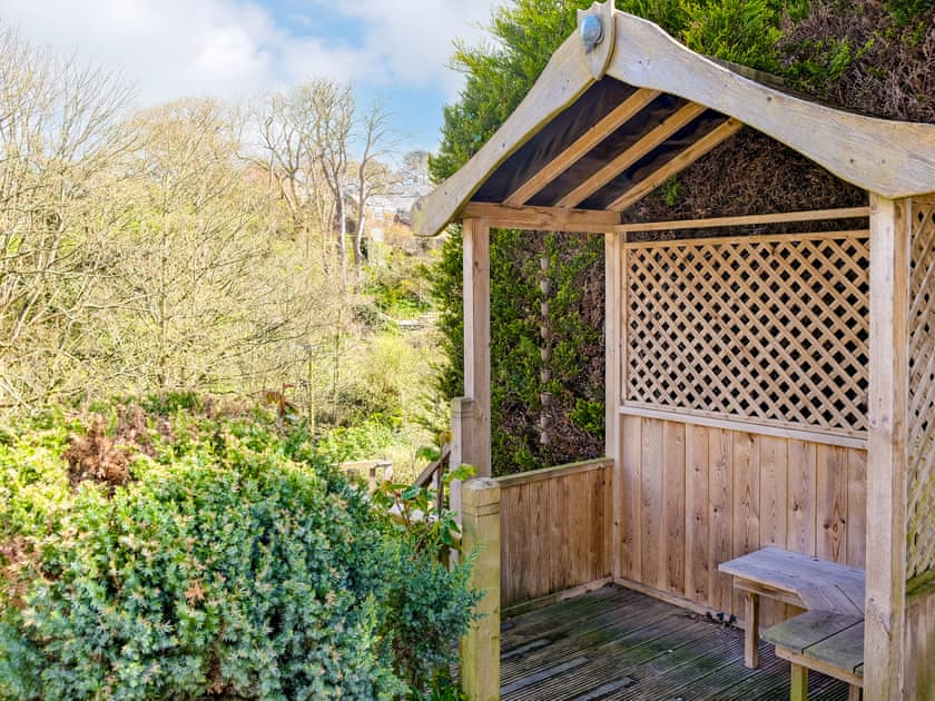 Covered Sitting-out-area  | Ivy Cottage, Boscastle