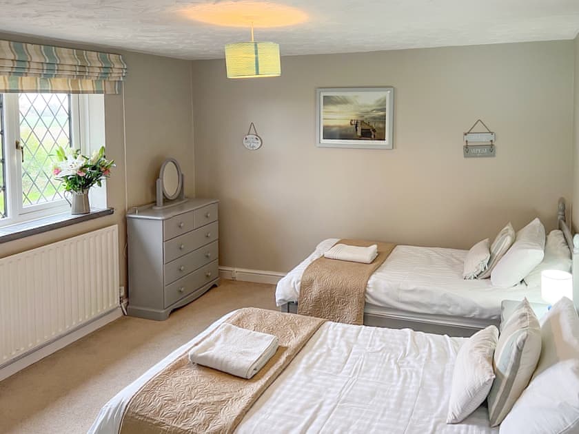Twin bedroom | Ash Cottage - Ashtree Court, Addlethorpe