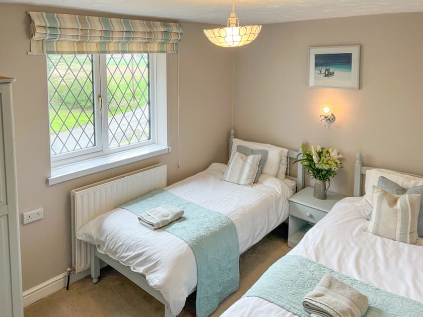 Twin bedroom | Ash Cottage - Ashtree Court, Addlethorpe