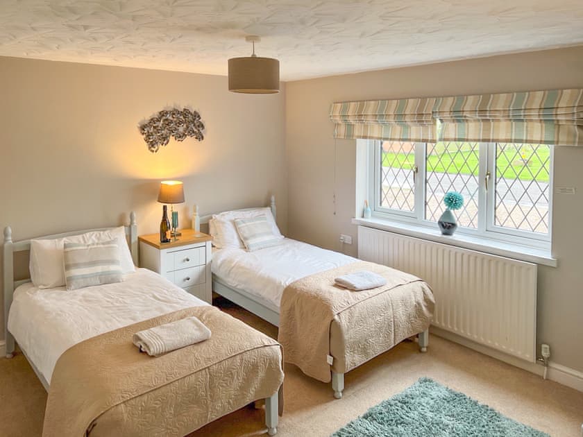 Twin bedroom | Ash Cottage - Ashtree Court, Addlethorpe