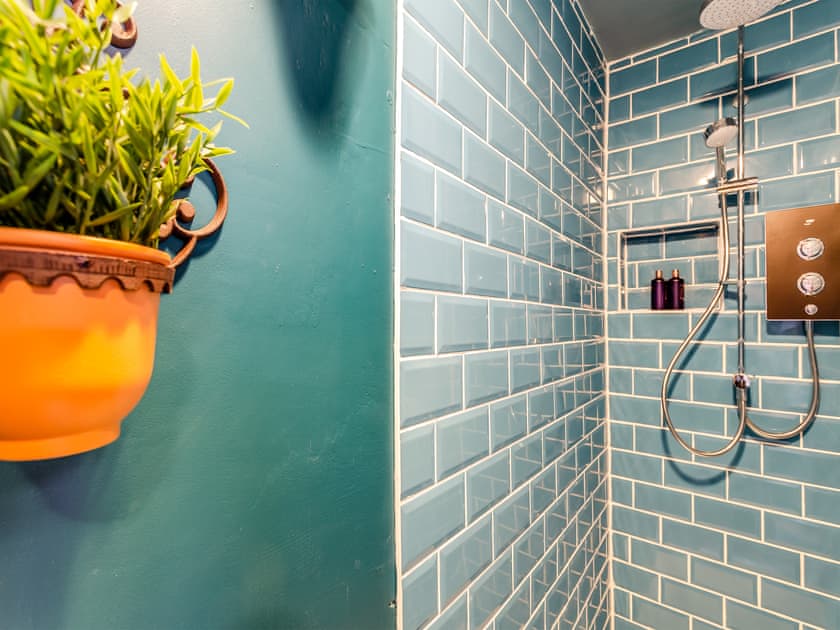 Shower room | Buttress Retreat, Hebden Bridge