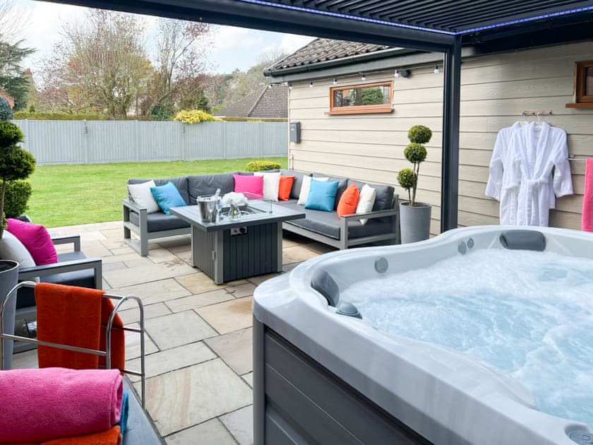 Hot tub | Rivendell Lodge, Leziate, near Kings Lynn