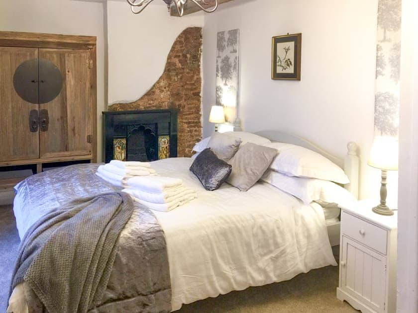 Double bedroom | Squirrels Nest, Littleham, near Bideford