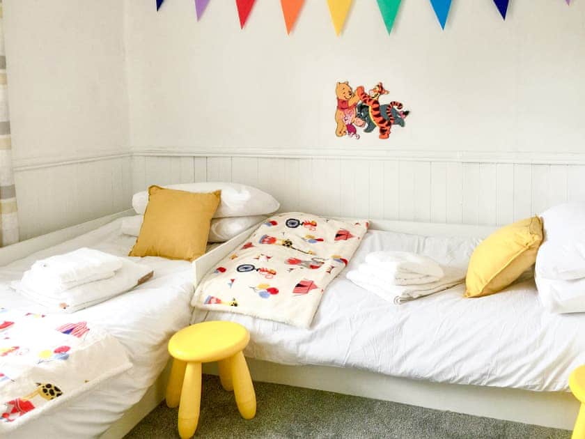 Twin bedroom | Squirrels Nest, Littleham, near Bideford