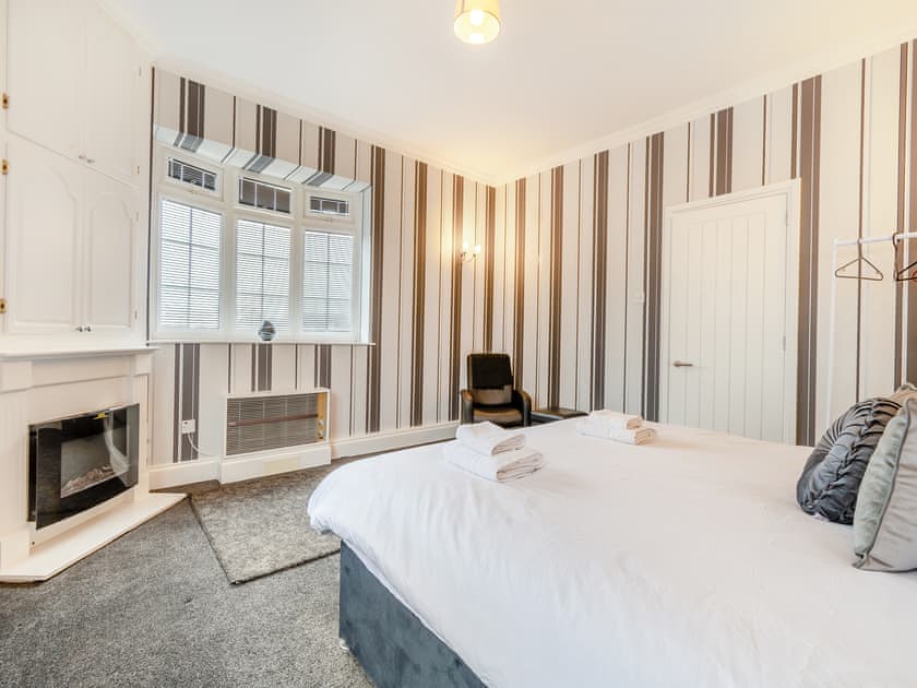 Double bedroom | Northstead Lodge, Flamborough