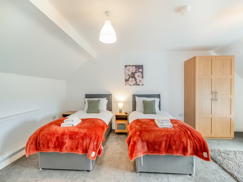 Twin bedroom | Northstead Lodge, Flamborough