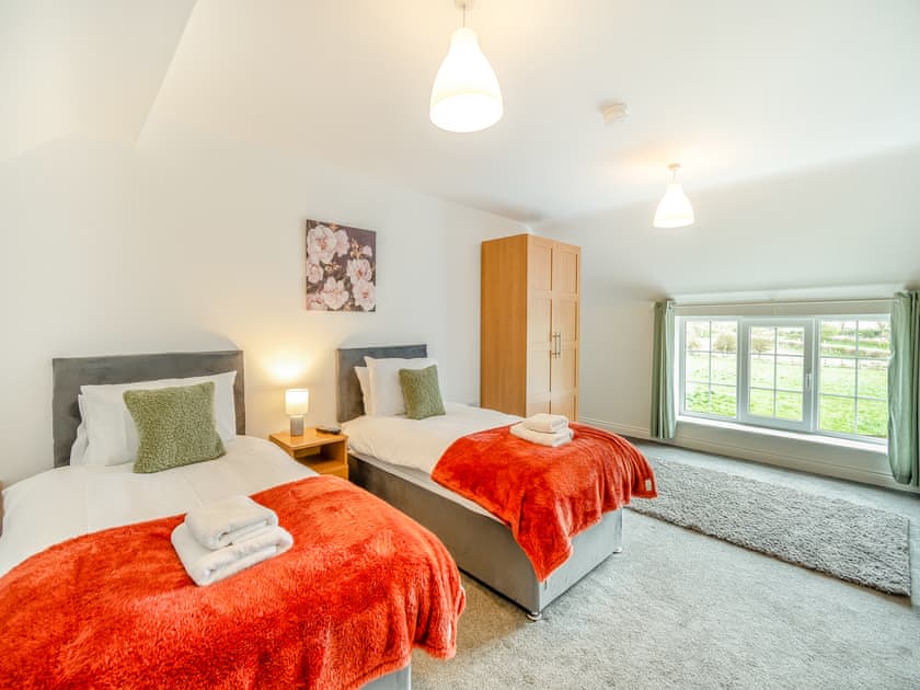 Twin bedroom | Northstead Lodge, Flamborough