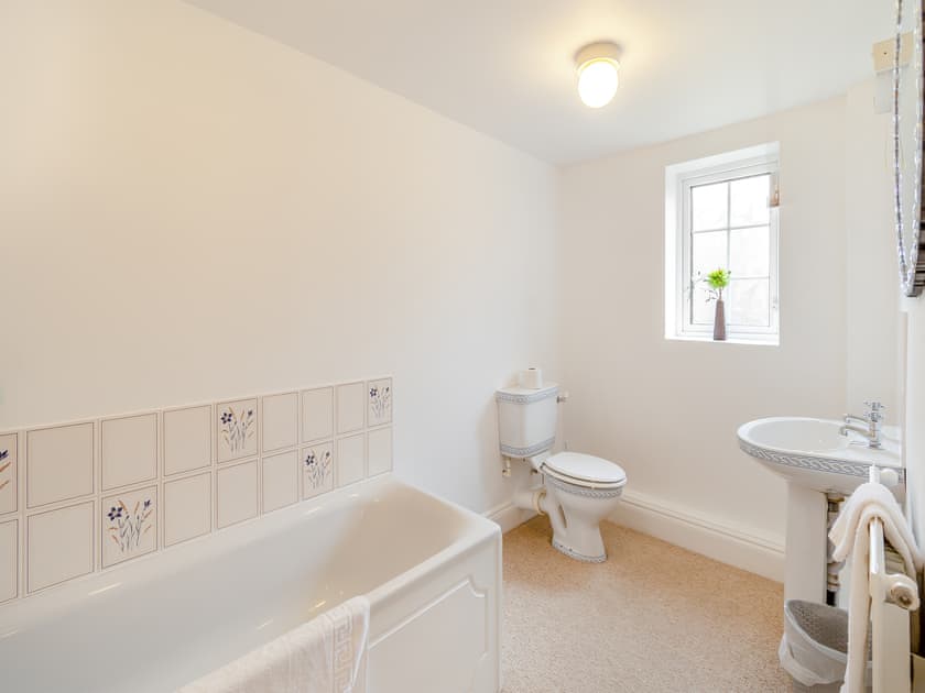 Bathroom | Northstead Lodge, Flamborough