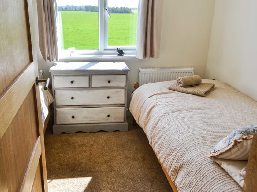 Twin bedroom | Low Chibburn Farm Cottage, Widdrington, near Druridge Bay