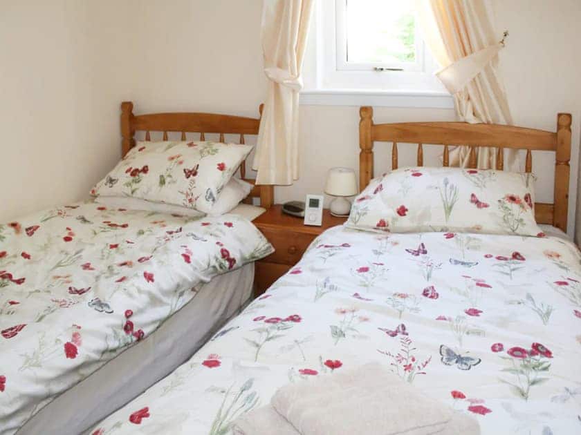 Twin bedroom | Torridon, Carrbridge, near Aviemore