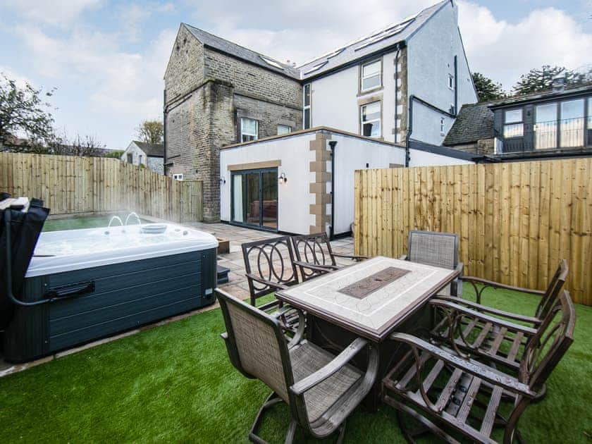 Outdoor area | The Buxton Suite - Foxlow Grange, Harpur Hill, near Buxton