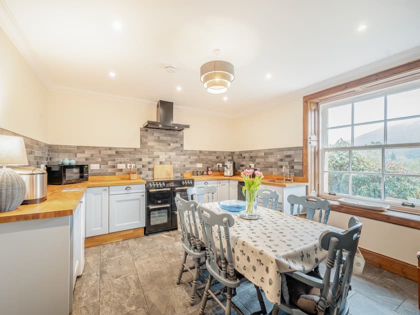 Kitchen | Eckford House - Eckford Cottages, Dunoon