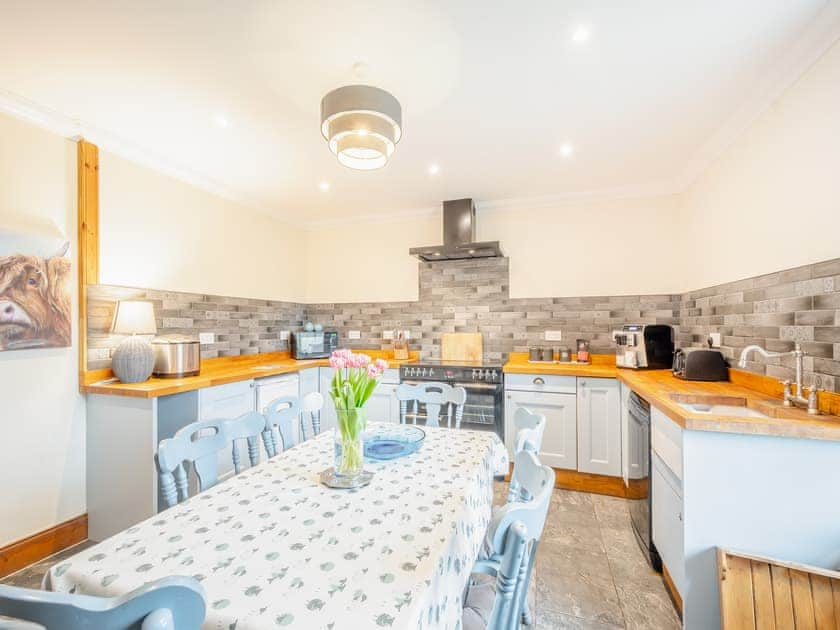 Kitchen | Eckford House - Eckford Cottages, Dunoon