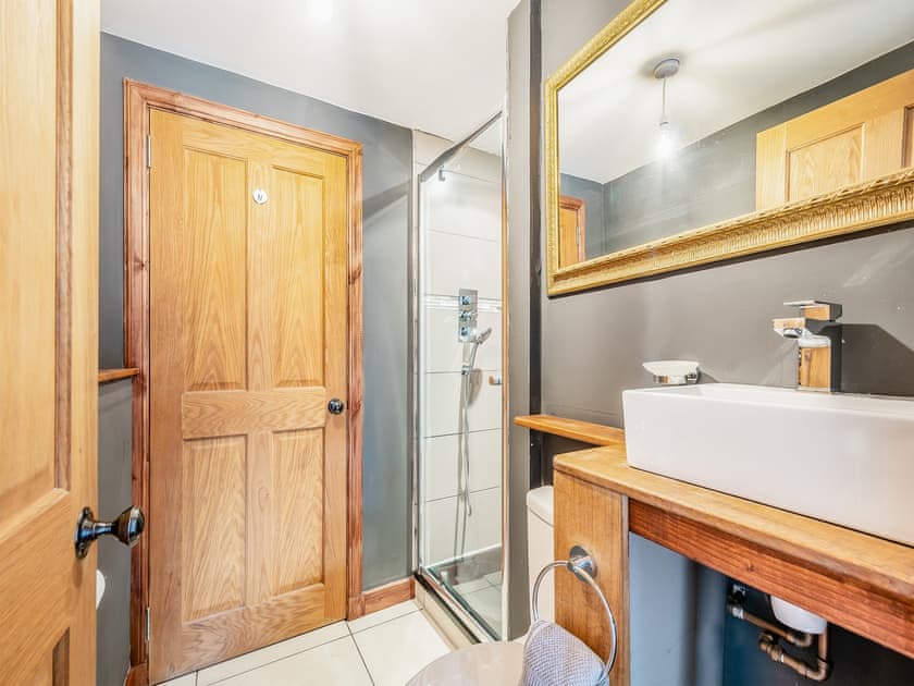 Shower room | Eckford House - Eckford Cottages, Dunoon