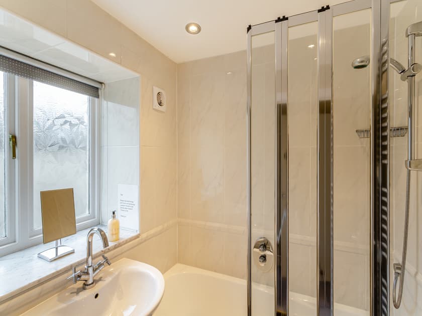 Bathroom | Victoria Cottage, Kettlewell