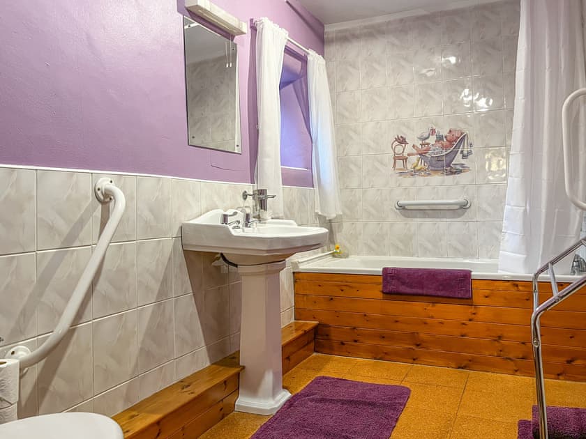 Bathroom | Monk’s Memories - Monks Retreat, Tideswell, near Buxton