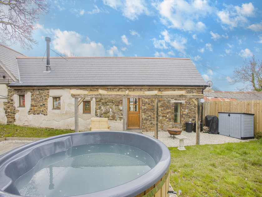 Hot tub | Olive Barn, Rackenford, near Tiverton