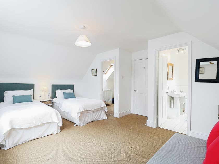 Twin bedroom | Rofford Lodge, Yarmouth