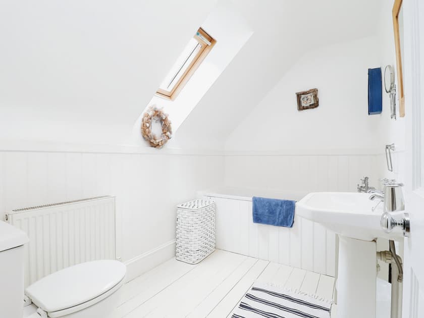 Bathroom | Rofford Lodge, Yarmouth