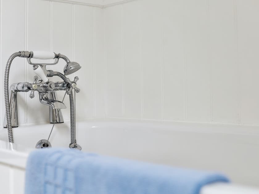 Bathroom | Rofford Lodge, Yarmouth