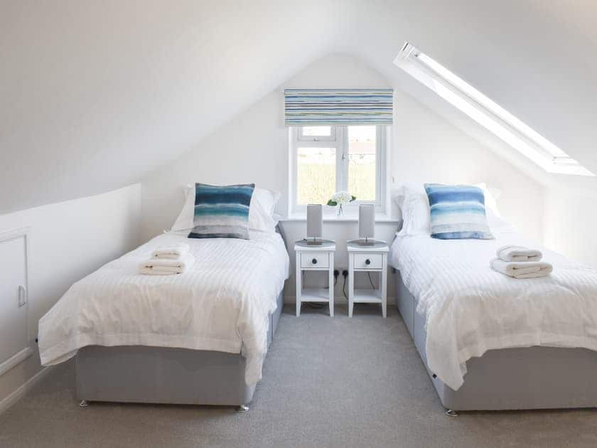 Twin bedroom 2 | Pebble Cottage, Middleton-on-Sea, near Bognor Regis