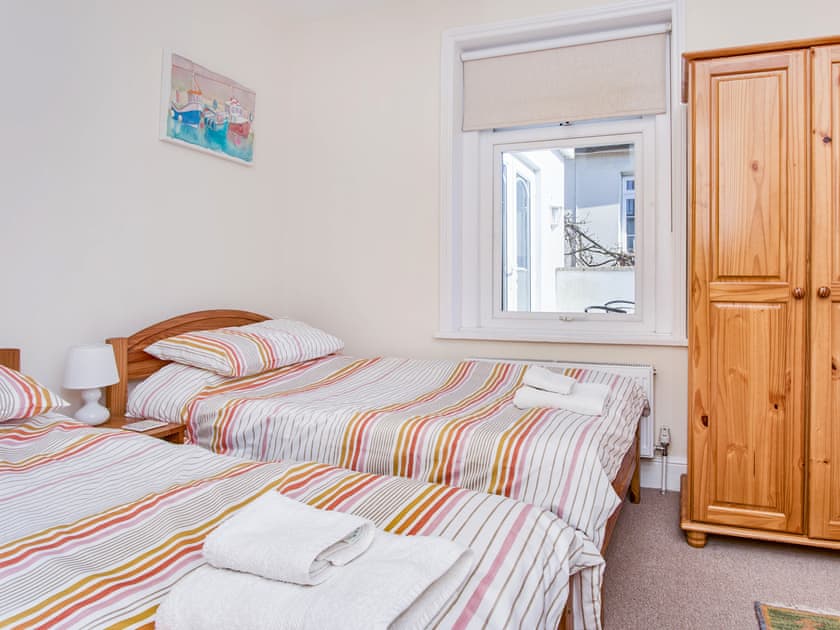 Twin bedroom | The Salt Pot, Ventnor
