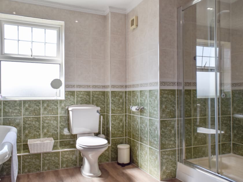 Bathroom | Meadowview, Shipton-on-Stour