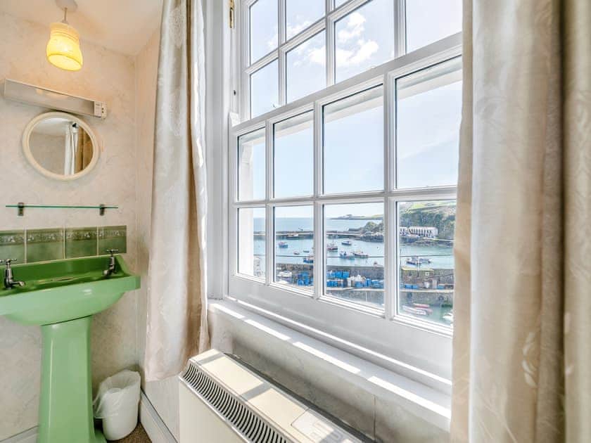 Double bedroom | Memory Cottage, Mevagissey