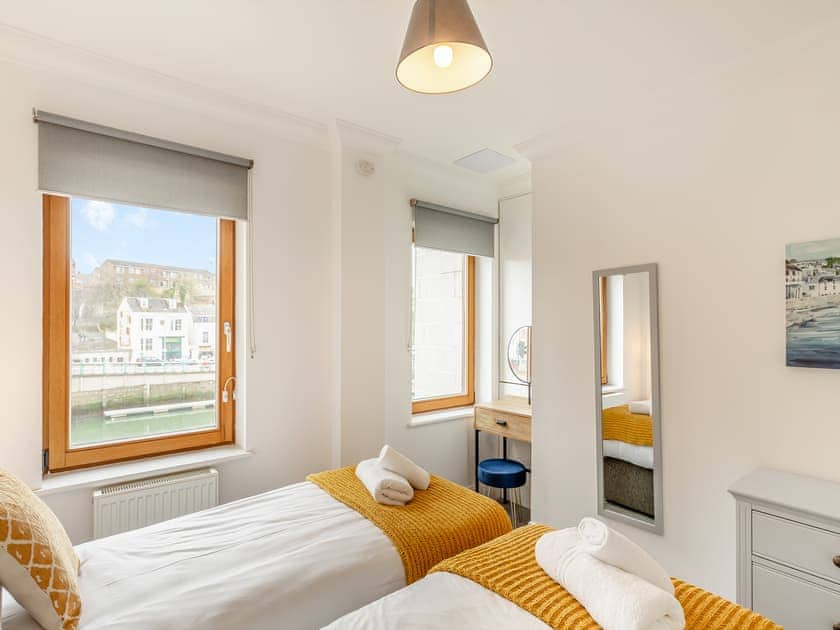 Twin bedroom | Harbourside Landing, Weymouth
