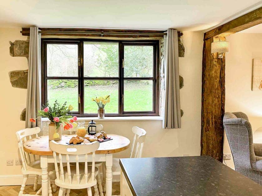 Dining Area | Kite 1 - Cwm Chwefru Cottages, Newbridge-on-Wye, near Builth Wells