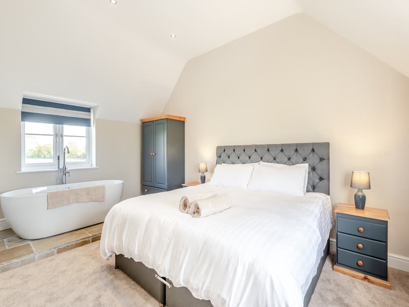 Double bedroom | Horseshoe Cottage, South Leverton