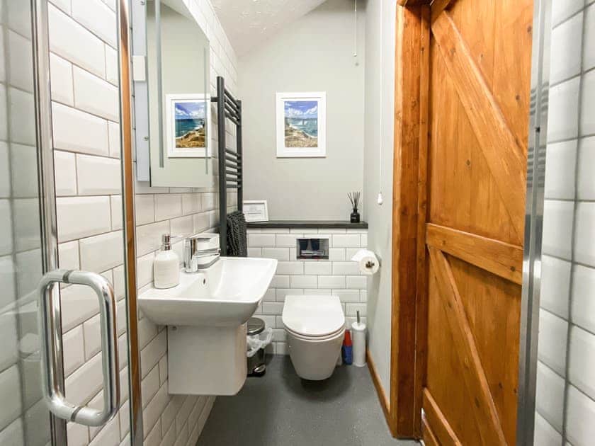 Shower room | Swallows - Treligga Farm Cottages, Treligga, near Port Isaac