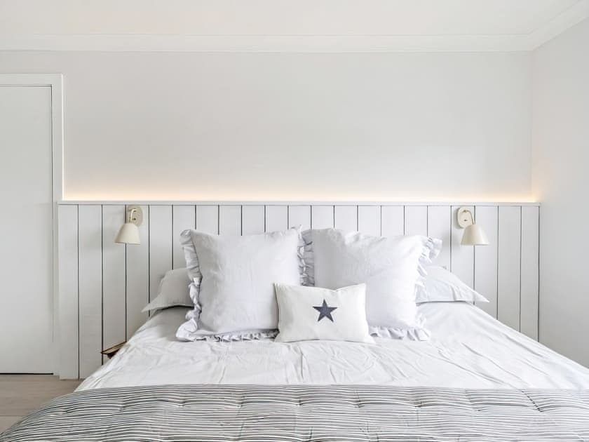 Double bedroom | Seaside Cottage, West Wittering, near Chichester