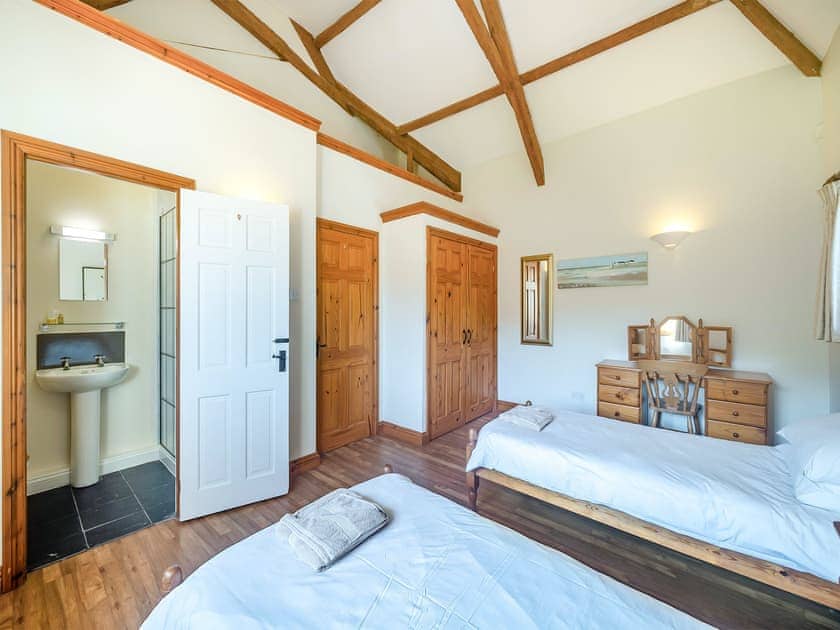 Twin bedroom | Ashcombe - Madeleine - Ashcombe , Ashcombe, near Teignmouth