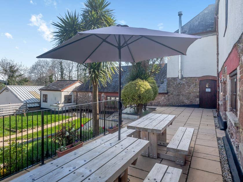 Setting | Ashcombe - Madeleine - Ashcombe , Ashcombe, near Teignmouth