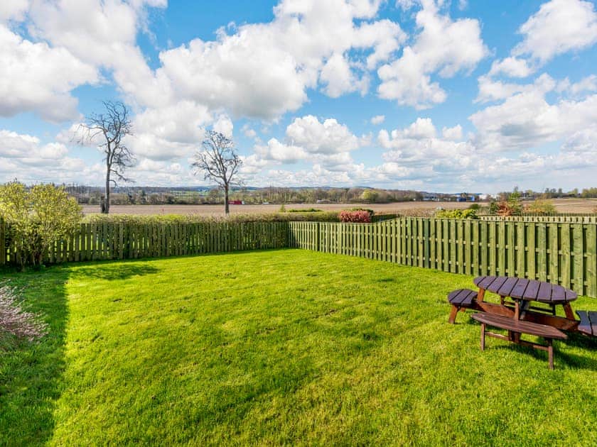 Garden | Speed The Plough - Paddockhall Cottages, Linlithgow, near Edinburgh 