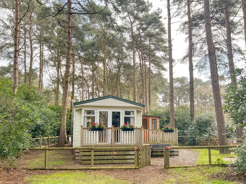 Exterior | Robin’s Retreat, Kelling Heath